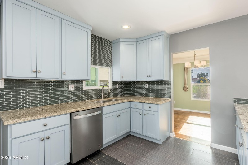 1518 W Windsor Ave - 16