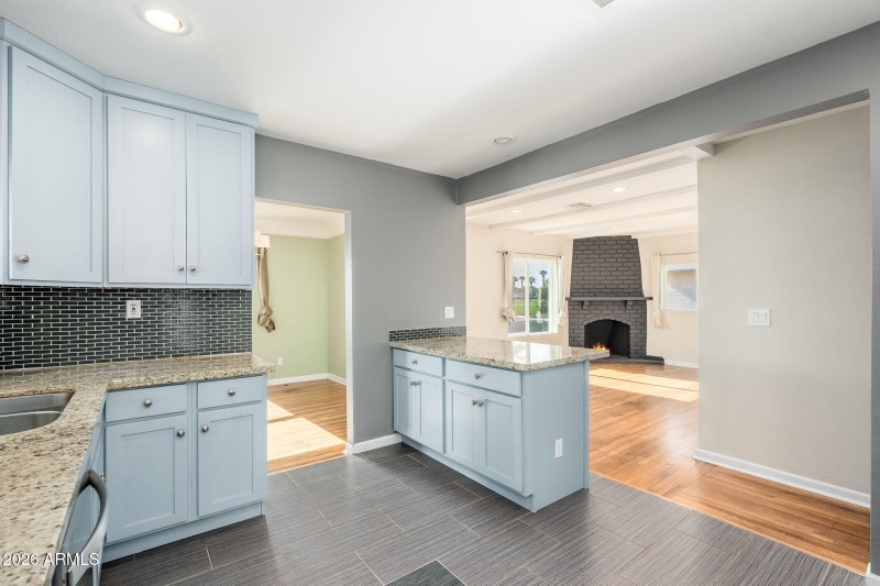 1518 W Windsor Ave - 17