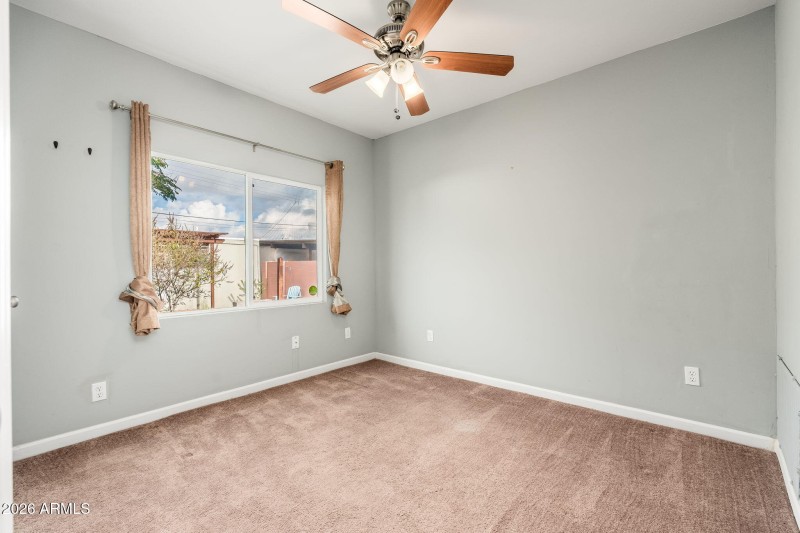 1518 W Windsor Ave - 24