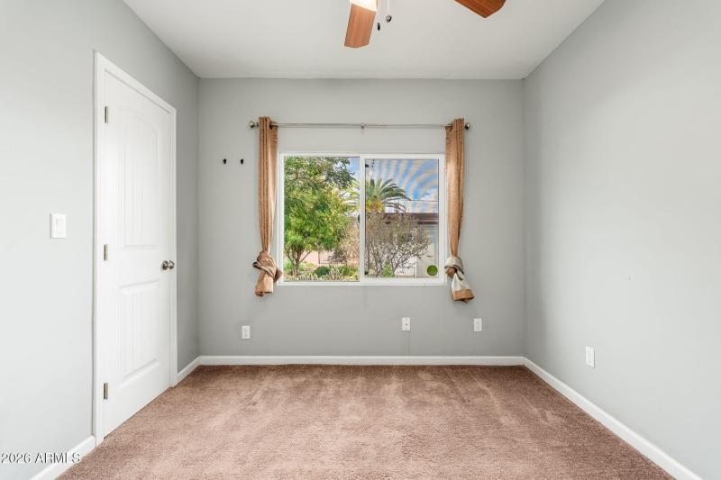 1518 W Windsor Ave - 25