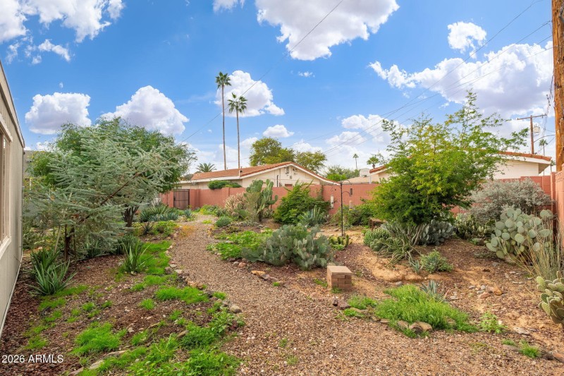 1518 W Windsor Ave - 34