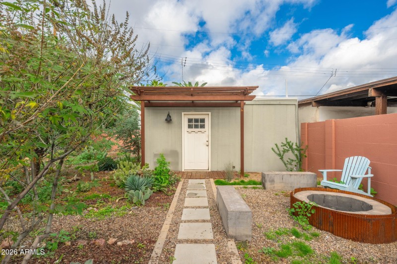 1518 W Windsor Ave - 37