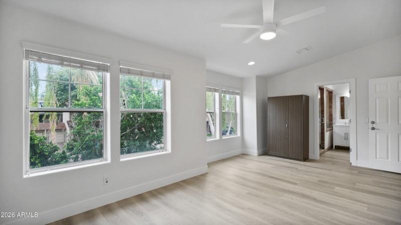 13 - Main Bedroom