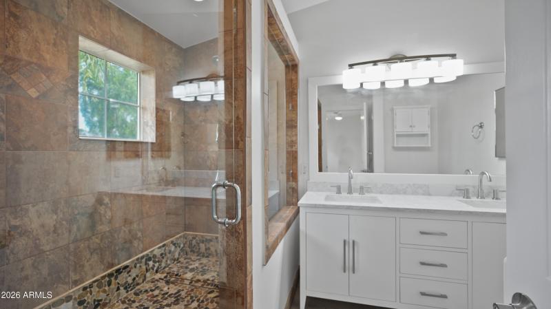 14 - Main Bathroom
