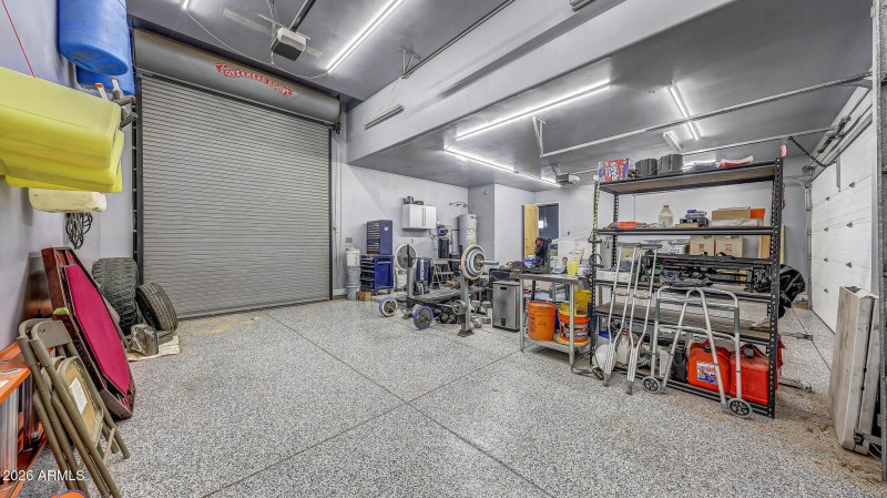 Rv garage drive thru