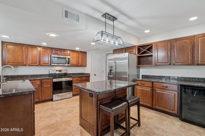 12-web-or-mls-N 134th Dr-S0301-012