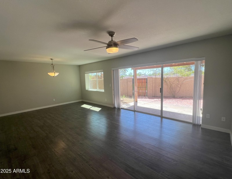 4011_Charter_Oak_great_rm_2