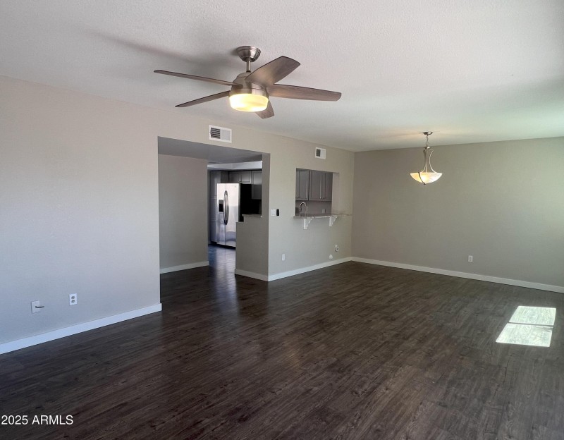 4011_Charter_Oak_great_rm_1