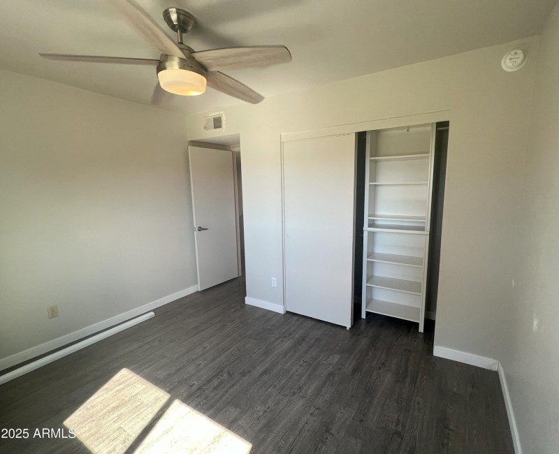 4011_Charter_Oak_bedroom2_1