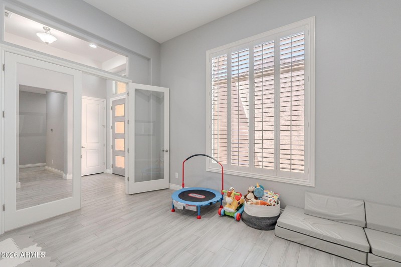 Office/Den/Play room