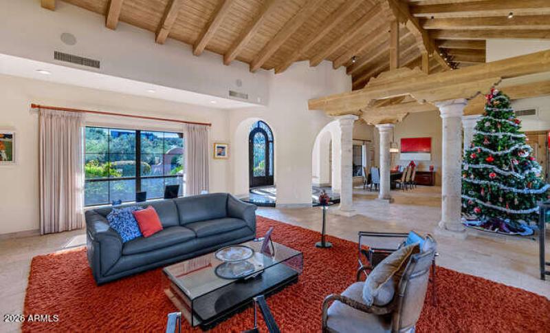 4214 E Claremont Ave-small-011-036-TOD22