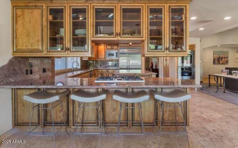 4214 E Claremont Ave-small-022-048-TOD22