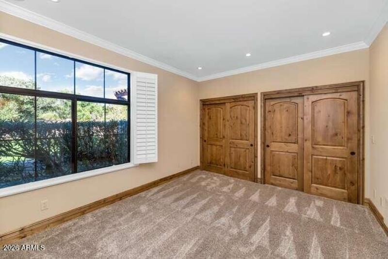 4214 E Claremont Ave-small-034-014-TOD22