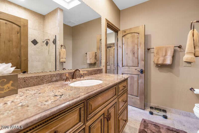 4214 E Claremont Ave-small-035-012-TOD22