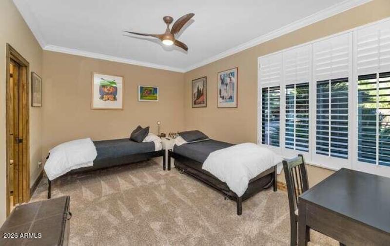 4214 E Claremont Ave-small-036-015-TOD22