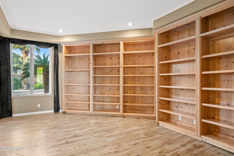 025_Guest Ensuite 2 ~ Office