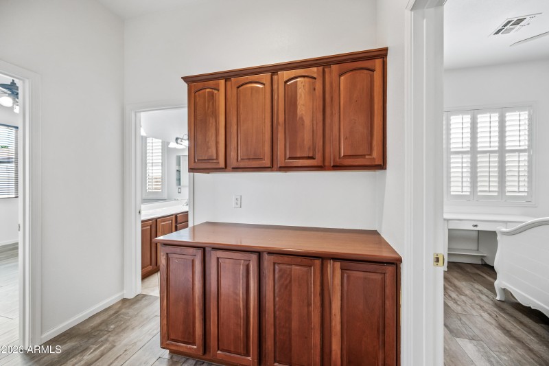 Hall between bedrooms 2 and 3