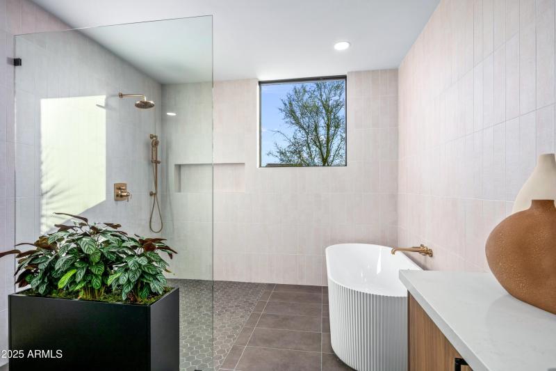 035_Primary Bath Retreat