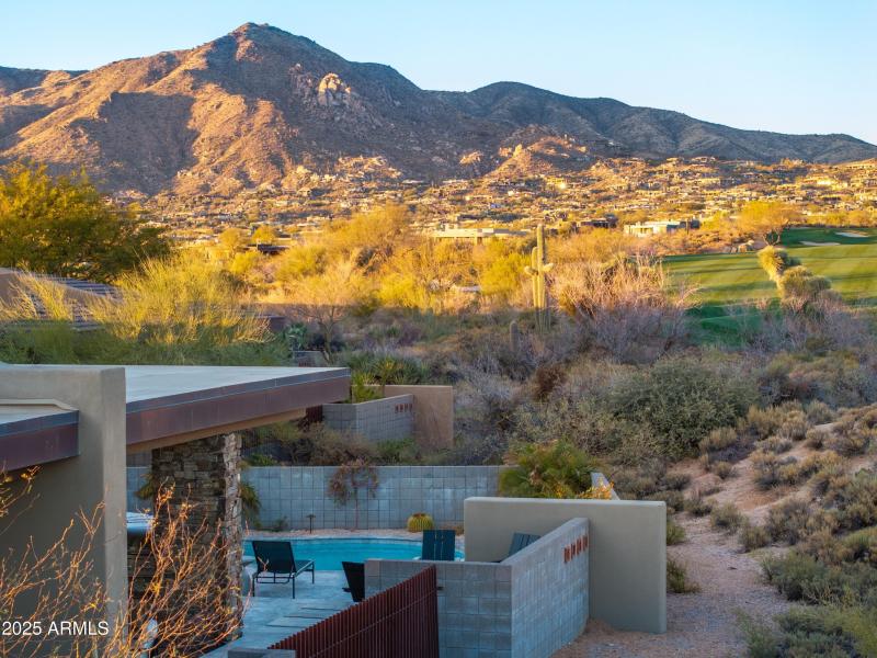 058_Majestic Mountains