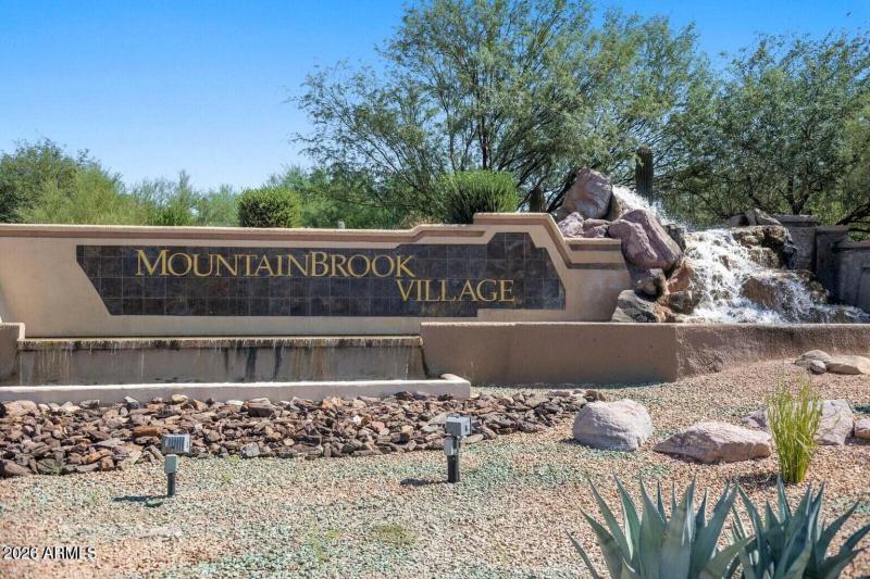 MtnBrook Village- Entrance