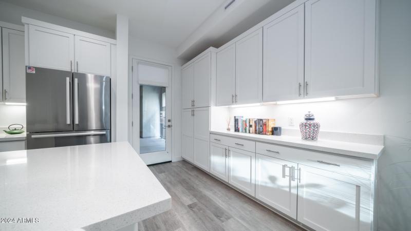 Kitchen w/entended cabinets