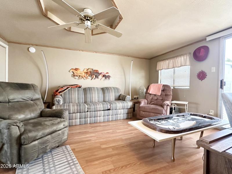 WELOME TO YOUR AZ ROOM