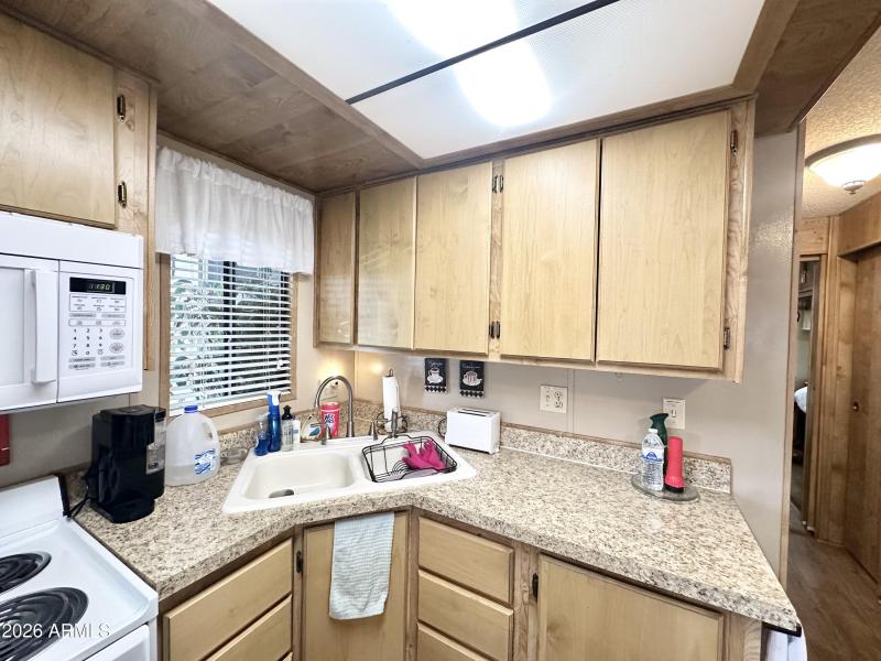 TASTEFUL COUNTERTOPS