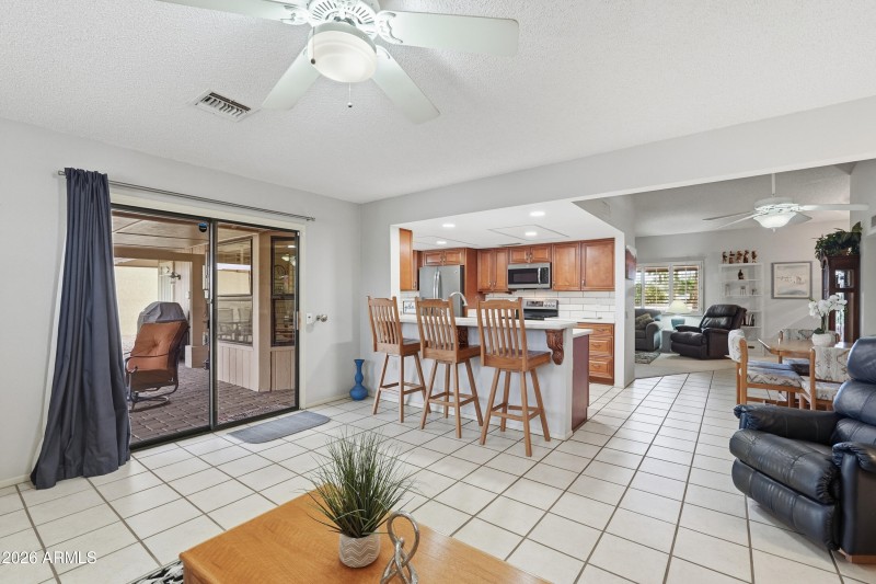 Eat-At Bar in Kitchen