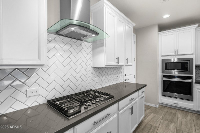 12580-East-Nandina-Pl-18