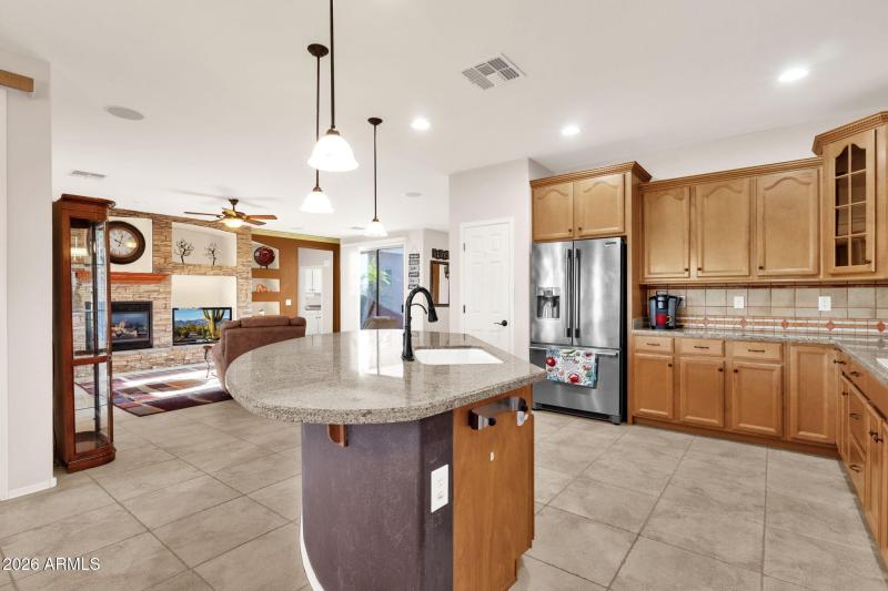 KITCHEN & GREAT ROOM