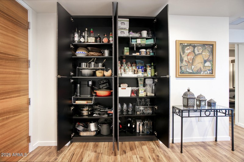 200 W PORTLAND ST 822