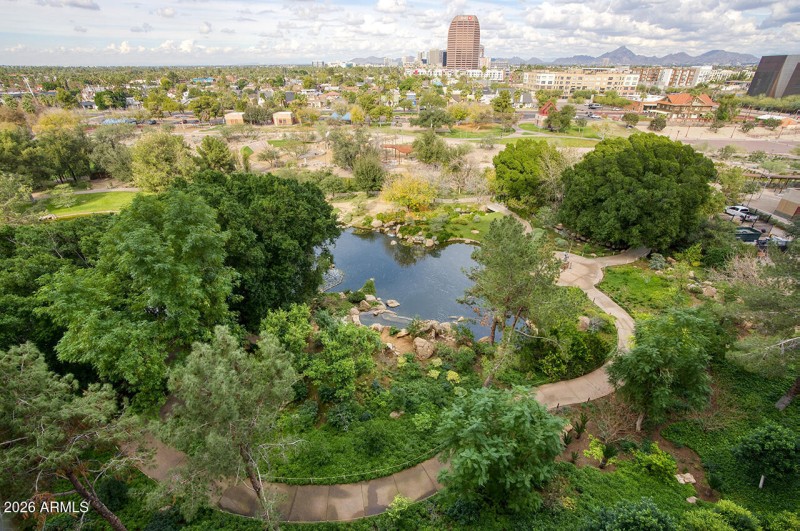 200 W PORTLAND ST 822