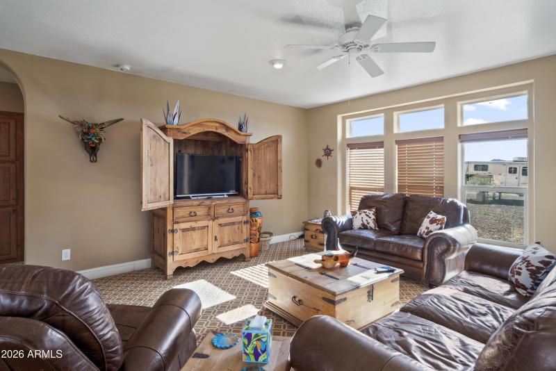 46109 W J-1 Ranch Rd00028