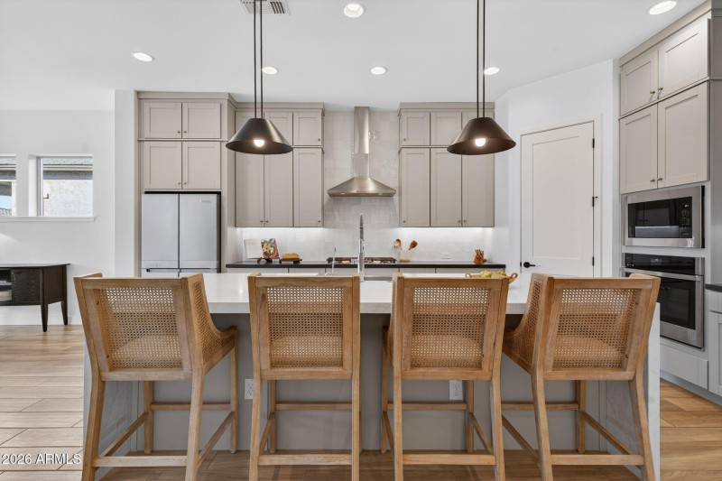 12-web-or-mls-KLR Br (25)