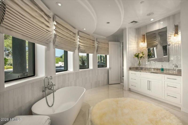 7-Primary Bath Views