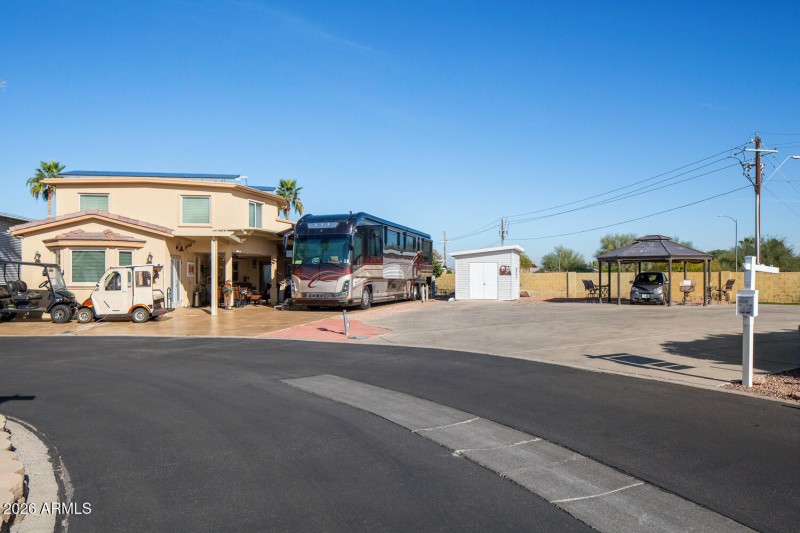 Lot 9752-002-015-1500x1000