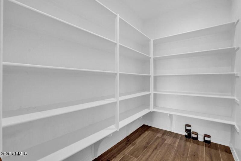 Walk in pantry
