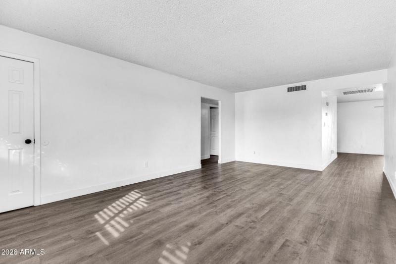 2024 E Rice Dr-6_(2048)