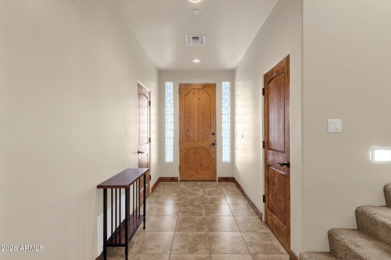 8-web-or-mls-17410-e-santa-rosa-ln