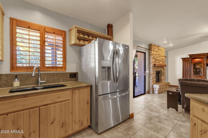 15-web-or-mls-17410-e-santa-rosa-ln