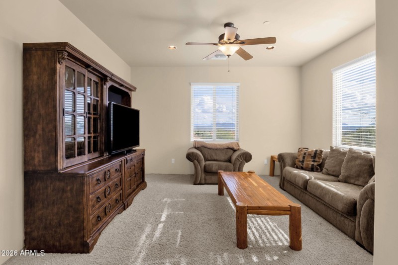 26-web-or-mls-17410-e-santa-rosa-ln