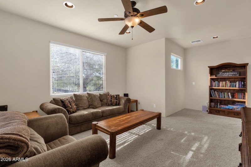 27-web-or-mls-17410-e-santa-rosa-ln