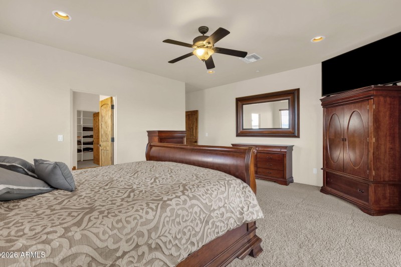 30-web-or-mls-17410-e-santa-rosa-ln