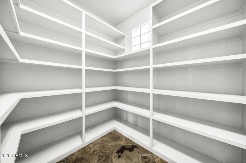 Walkin Pantry