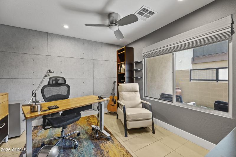 820 N 8th Ave 22 Phoenix - Office 2
