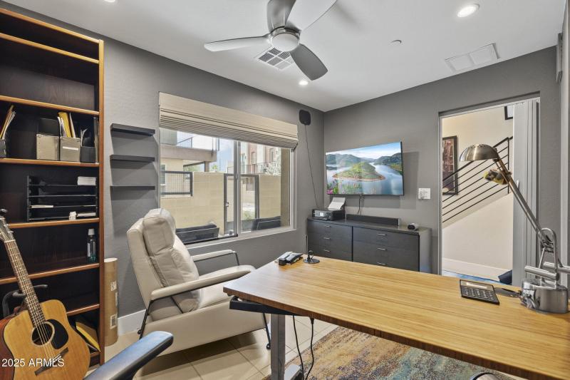 820 N 8th Ave 22 Phoenix - Office 3