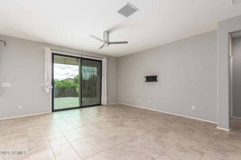 ChatGPT Image Oct 16, 2025, 09_33_40 AM