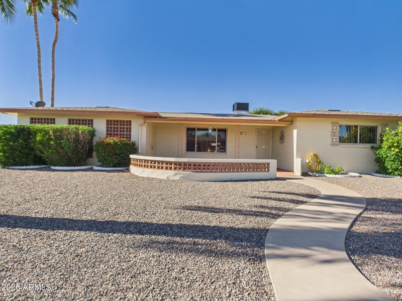 Beautifully Landscaped Front Yard