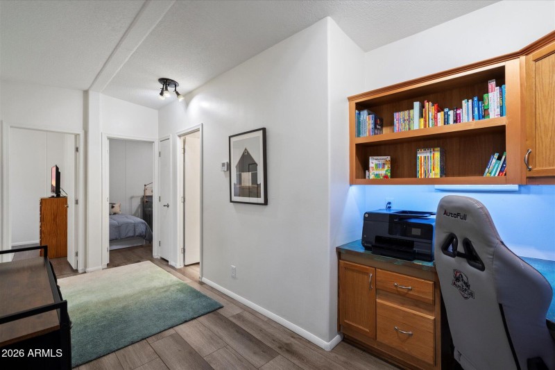 Convenient Work Station