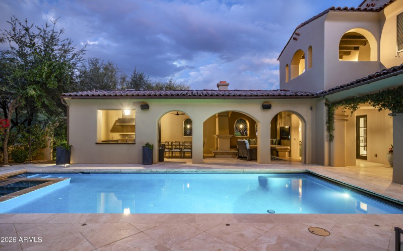 Covered Sitting/Dining